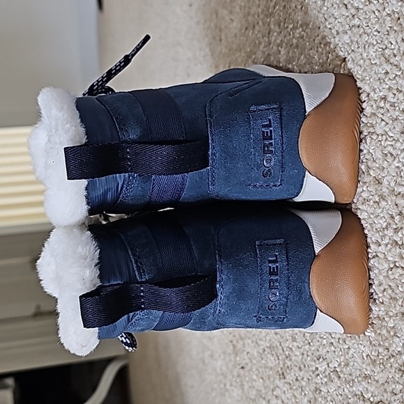 Sorel boots - Picture 3 of 4